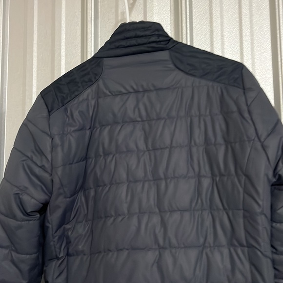 New balance jacket - puffer (Large) - Picture 3 of 3